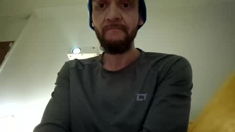 Snapshot of phil210283 chatting on February 5, 2025, 4:58 pm phil210283 online show from February 5, 2025, 4:58 pm