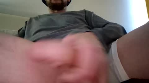 Snapshot of phil210283 chatting on February 6, 2025, 9:00 am phil210283 online show from February 6, 2025, 9:00 am