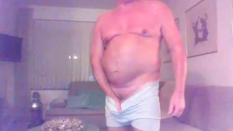 Snapshot of phil279 chatting on October 20, 2025, 7:36 pm Phil online show from October 20, 2025, 7:36 pm