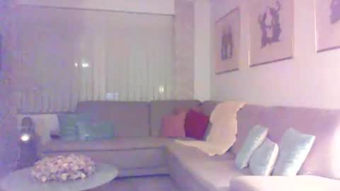 Snapshot of phil279 chatting on December 18, 2025, 11:44 pm Phil online show from December 18, 2025, 11:44 pm