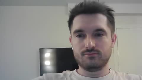 PhilipBorison online show from December 23, 2025, 4:32 am