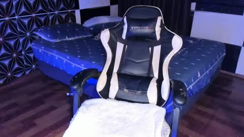 Snapshot of philhotbody chatting on February 27, 2025, 10:48 am AJ online show from February 27, 2025, 10:48 am