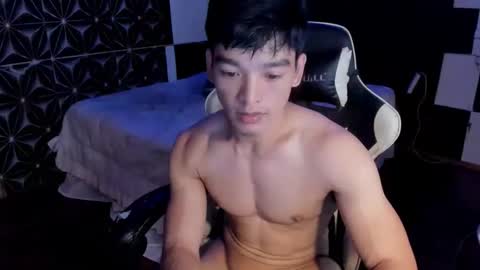 Snapshot of philhotbody chatting on September 20, 2025, 8:48 am AJ online show from September 20, 2025, 8:48 am