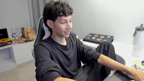 Snapshot of philipe_moonlight_ chatting on March 8, 2025, 7:38 am Phil. INDEPENDENT MODEL online show from March 8, 2025, 7:38 am