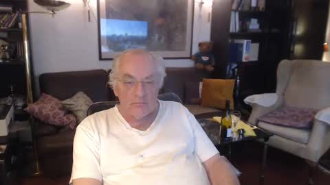 Snapshot of philoumis2 chatting on October 22, 2025, 9:47 pm Philippe online show from October 22, 2025, 9:47 pm