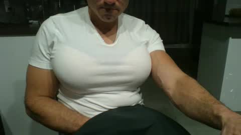 philouuuuu online show from February 19, 2026, 2:40 am