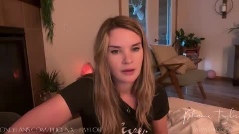 PHOENIX TAYLOR online show from May 8, 2026, 2:28 am