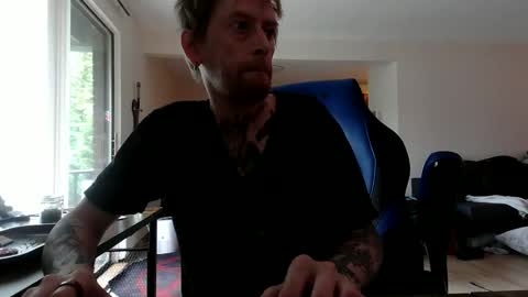 Snapshot of phrostdd chatting on May 24, 2026, 2:33 pm FrankenDaddy online show from May 24, 2026, 2:33 pm