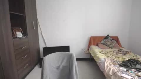 Snapshot of pia_alonzo30 chatting on March 6, 2026, 6:48 pm izzy online show from March 6, 2026, 6:48 pm