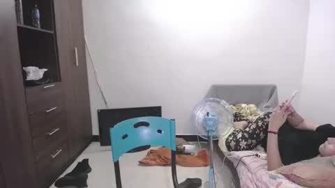 Snapshot of pia_alonzo30 chatting on March 14, 2026, 5:02 am izzy online show from March 14, 2026, 5:02 am