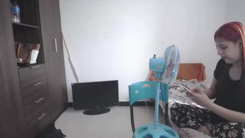 Snapshot of pia_alonzo30 chatting on March 16, 2026, 5:28 pm izzy online show from March 16, 2026, 5:28 pm