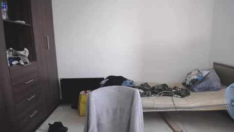 Snapshot of pia_alonzo30 chatting on April 4, 2026, 4:15 pm izzy online show from April 4, 2026, 4:15 pm