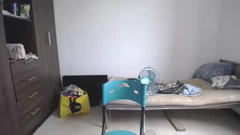 Snapshot of pia_alonzo30 chatting on April 7, 2026, 7:03 pm izzy online show from April 7, 2026, 7:03 pm