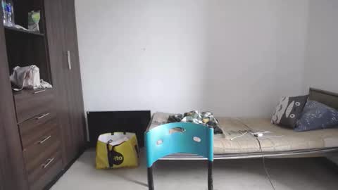 Snapshot of pia_alonzo30 chatting on April 8, 2026, 7:14 pm izzy online show from April 8, 2026, 7:14 pm