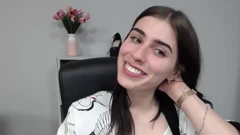 Snapshot of pia_desire chatting on October 2, 2025, 5:09 pm P I A online show from October 2, 2025, 5:09 pm