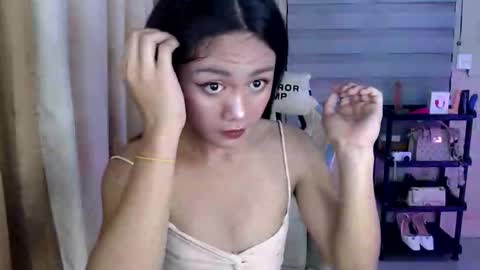 Snapshot of pia_xxx chatting on February 7, 2026, 3:27 pm Pia online show from February 7, 2026, 3:27 pm