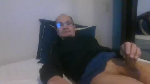 pichoun71 online show from December 21, 2024, 10:06 am