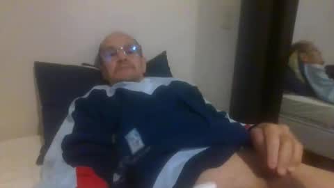 pichoun71 online show from November 9, 2025, 6:44 am