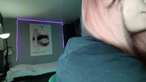 Snapshot of piera_ chatting on June 1, 2026, 7:37 pm Piera online show from June 1, 2026, 7:37 pm
