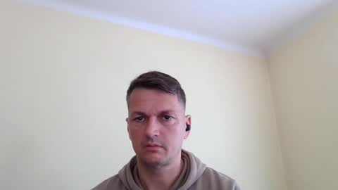 piercingsxxx online show from April 30, 2026, 6:20 am