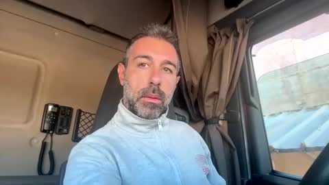 pierotu online show from October 10, 2025, 6:23 am