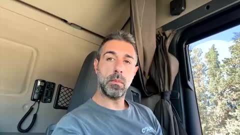 pierotu online show from October 28, 2025, 9:57 am