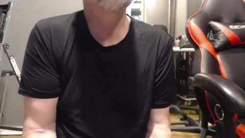 pig_fun online show from November 12, 2025, 2:23 am