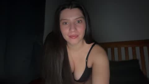 Snapshot of piink_mila chatting on June 24, 2026, 3:16 am Mila online show from June 24, 2026, 3:16 am