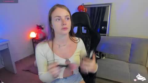 PiinkPandora online show from October 25, 2025, 9:42 pm