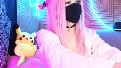 Snapshot of pika_pikaa chatting on May 2, 2026, 10:59 pm Sonya online show from May 2, 2026, 10:59 pm