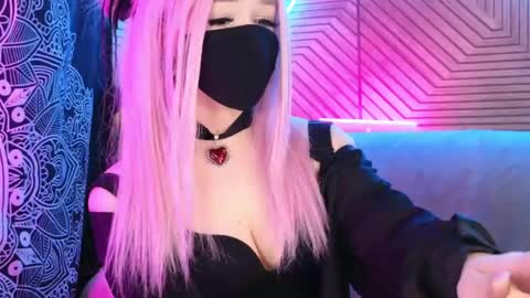 Snapshot of pika_pikaa chatting on May 4, 2026, 11:45 pm Sonya online show from May 4, 2026, 11:45 pm
