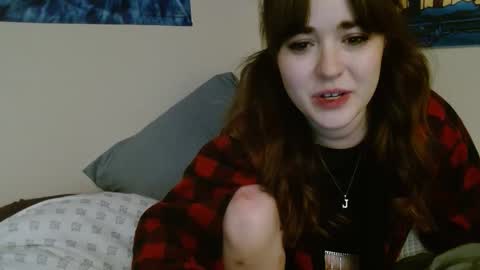 Snapshot of pillogoddess chatting on January 3, 2025, 11:25 am PilloGoddess online show from January 3, 2025, 11:25 am