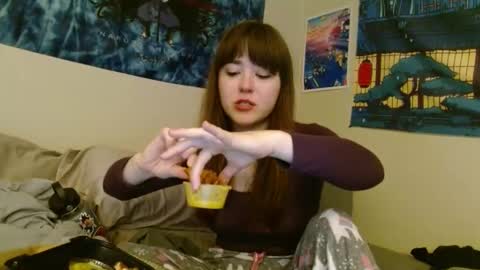 Snapshot of pillogoddess chatting on February 3, 2025, 6:34 am PilloGoddess online show from February 3, 2025, 6:34 am