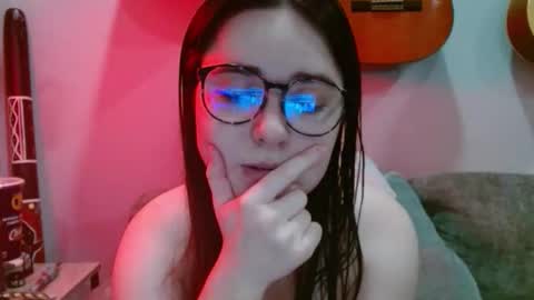 Snapshot of pillogoddess chatting on October 26, 2025, 9:37 am PilloGoddess online show from October 26, 2025, 9:37 am