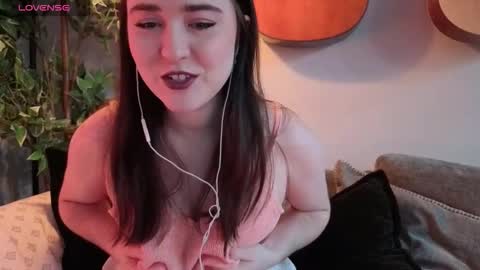 PilloGoddess online show from March 18, 2026, 6:16 am