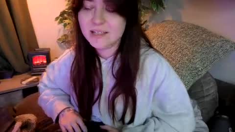 PilloGoddess online show from August 3, 2026, 7:18 am