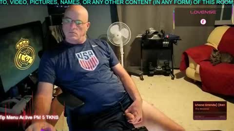 Snapshot of pilot_dave_69 chatting on September 24, 2025, 3:10 am Dave online show from September 24, 2025, 3:10 am