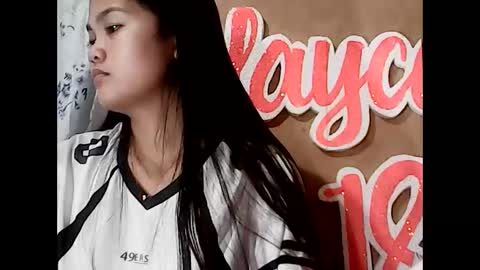 Snapshot of pinay_just18th chatting on January 18, 2026, 9:18 pm pinay_just18th online show from January 18, 2026, 9:18 pm