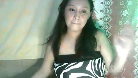 pinay_mama_milkbigboobs online show from March 5, 2025, 2:12 pm