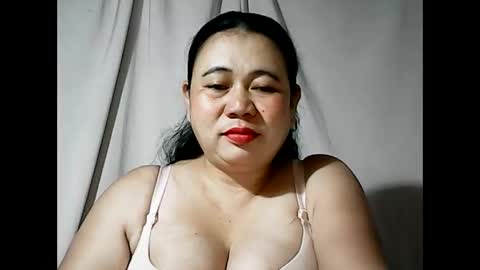 pinaymama12345 online show from February 12, 2026, 11:33 pm