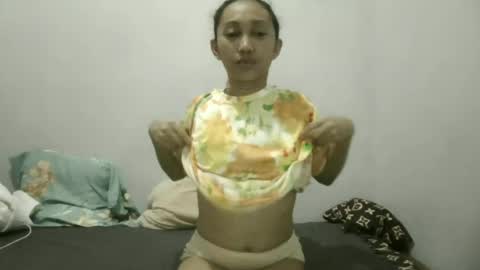 pinayneri online show from June 13, 2026, 12:47 pm