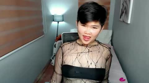 Snapshot of pinayprincesslyn chatting on January 13, 2025, 4:28 am Lyn the Lesbian online show from January 13, 2025, 4:28 am