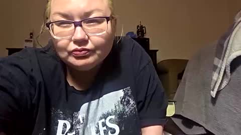 Snapshot of pincheguera chatting on March 1, 2026, 5:26 pm pincheguera online show from March 1, 2026, 5:26 pm