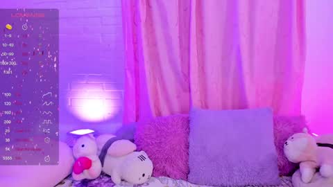 KELLY  online show from December 16, 2024, 11:50 pm