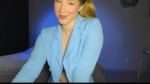 Snapshot of pink_rosee_ chatting on October 10, 2025, 3:38 am online show from October 10, 2025, 3:38 am