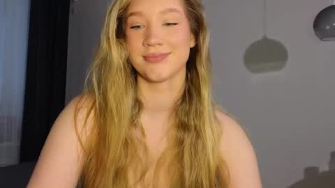 Snapshot of pink_rosee_ chatting on November 10, 2025, 3:05 am online show from November 10, 2025, 3:05 am