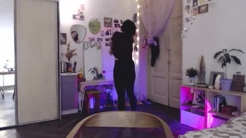 Snapshot of pink_soup chatting on October 24, 2025, 5:20 pm Sony online show from October 24, 2025, 5:20 pm