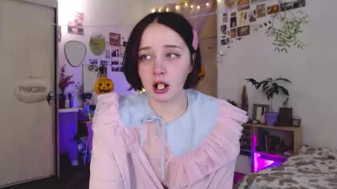 Snapshot of pink_soup chatting on October 30, 2025, 7:14 pm Sony online show from October 30, 2025, 7:14 pm