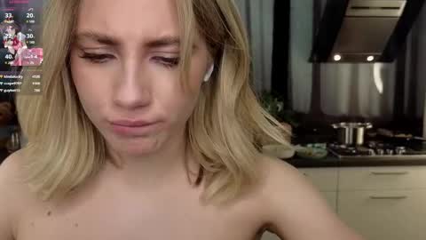 Snapshot of pinkadele chatting on February 14, 2025, 4:09 pm Adele online show from February 14, 2025, 4:09 pm