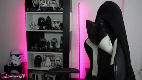 Emily online show from December 17, 2025, 7:42 pm